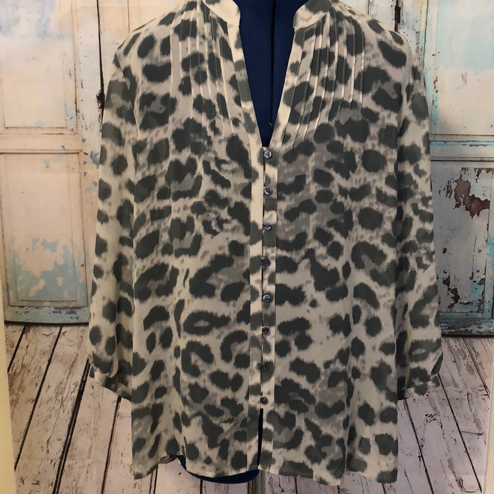 Banana Republic Gray Animal Print Blouse Size XL
